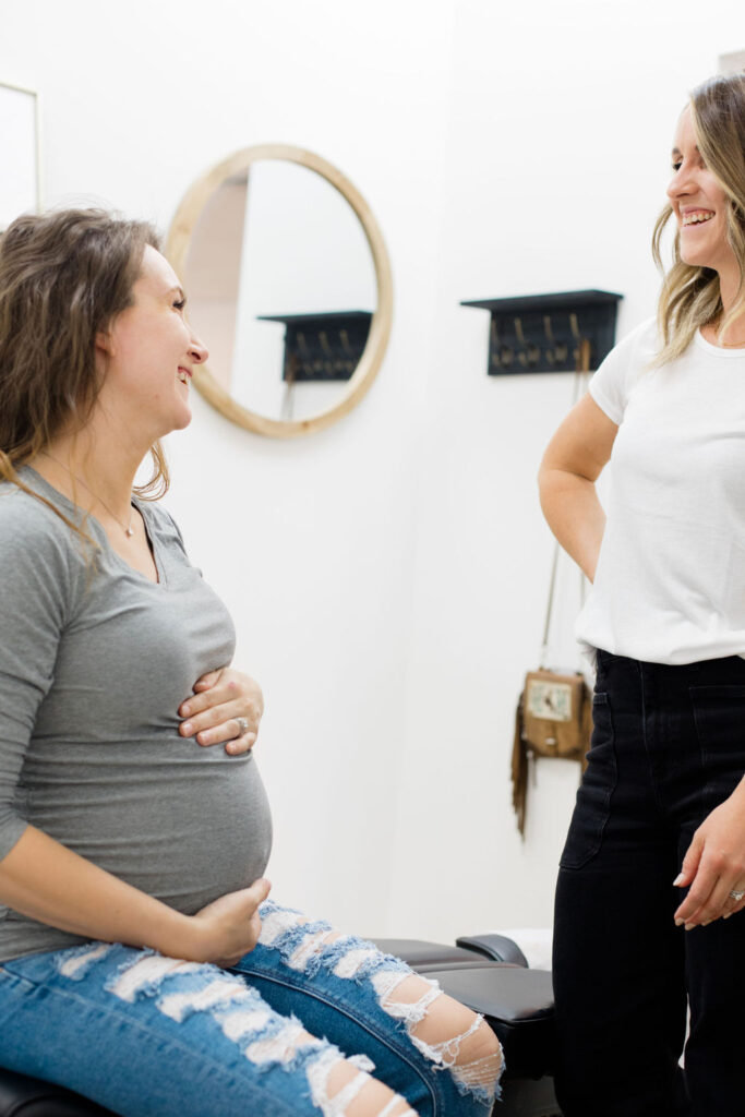 chiropractor with patient thats pregnant 